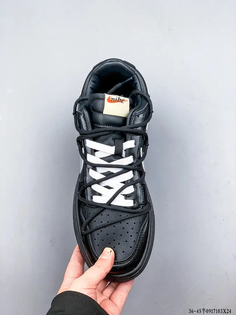 Kng1051  OFF-WHITE x Futura x Nike Dunk  $49 365 gallery