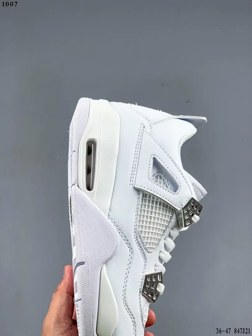 Kng1075  Air Jordan 4  320🤴🏾 44$ gallery