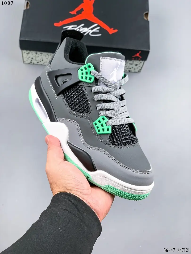 Kng1075  Air Jordan 4  320🤴🏾 44$ gallery