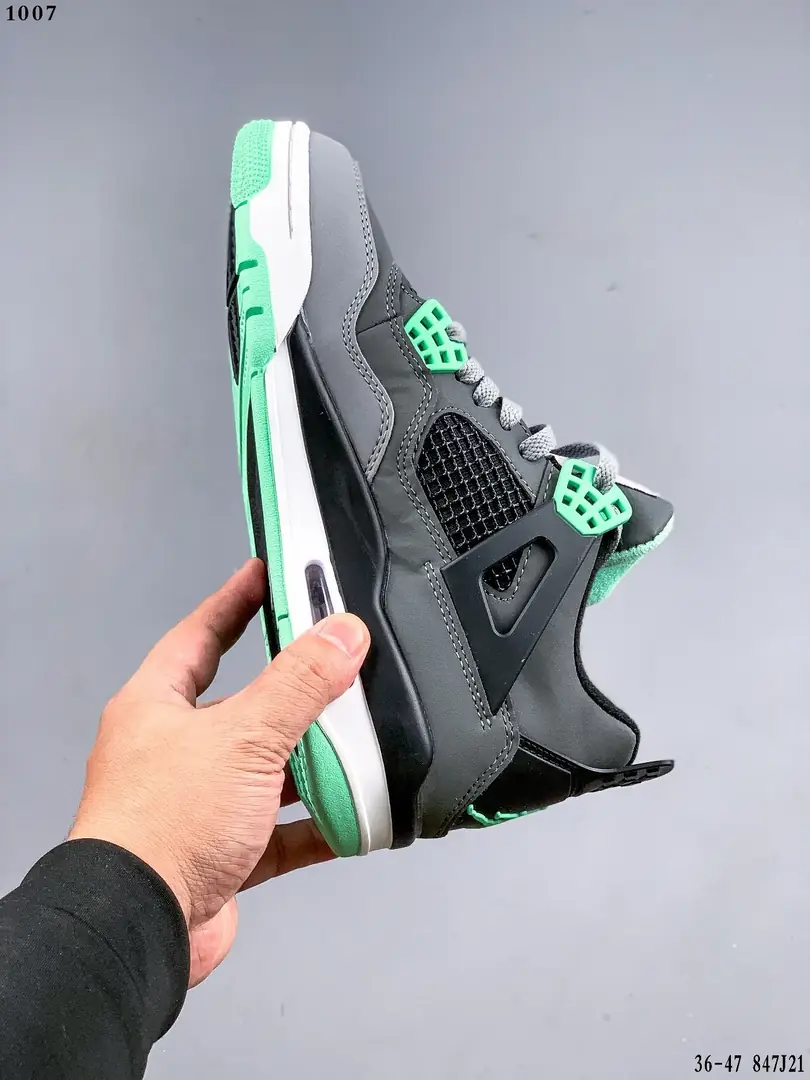 Kng1075  Air Jordan 4  320🤴🏾 44$ gallery