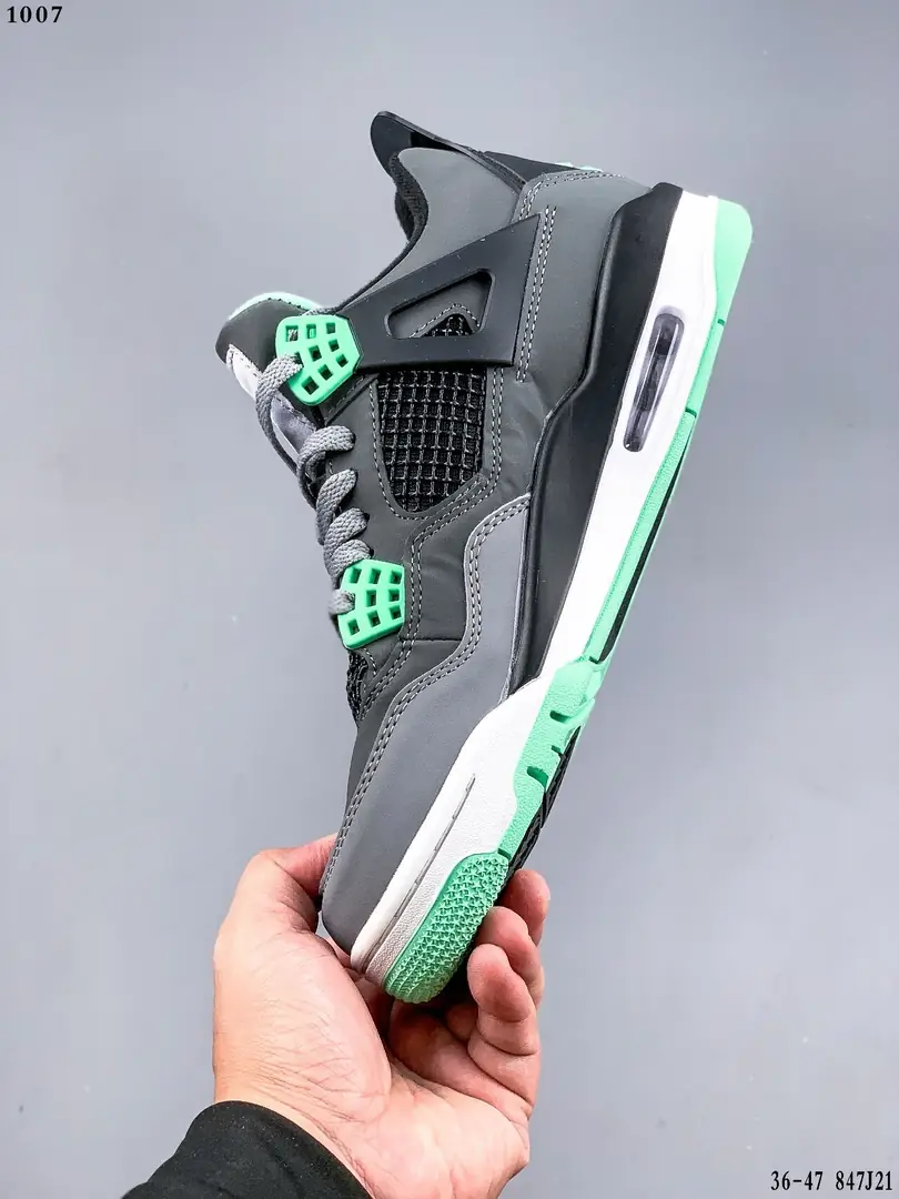 Kng1075  Air Jordan 4  320🤴🏾 44$ gallery