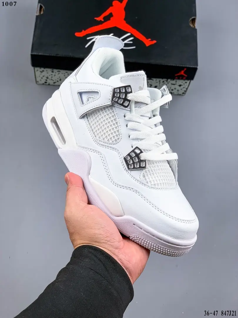Kng1075  Air Jordan 4  320🤴🏾 44$ gallery