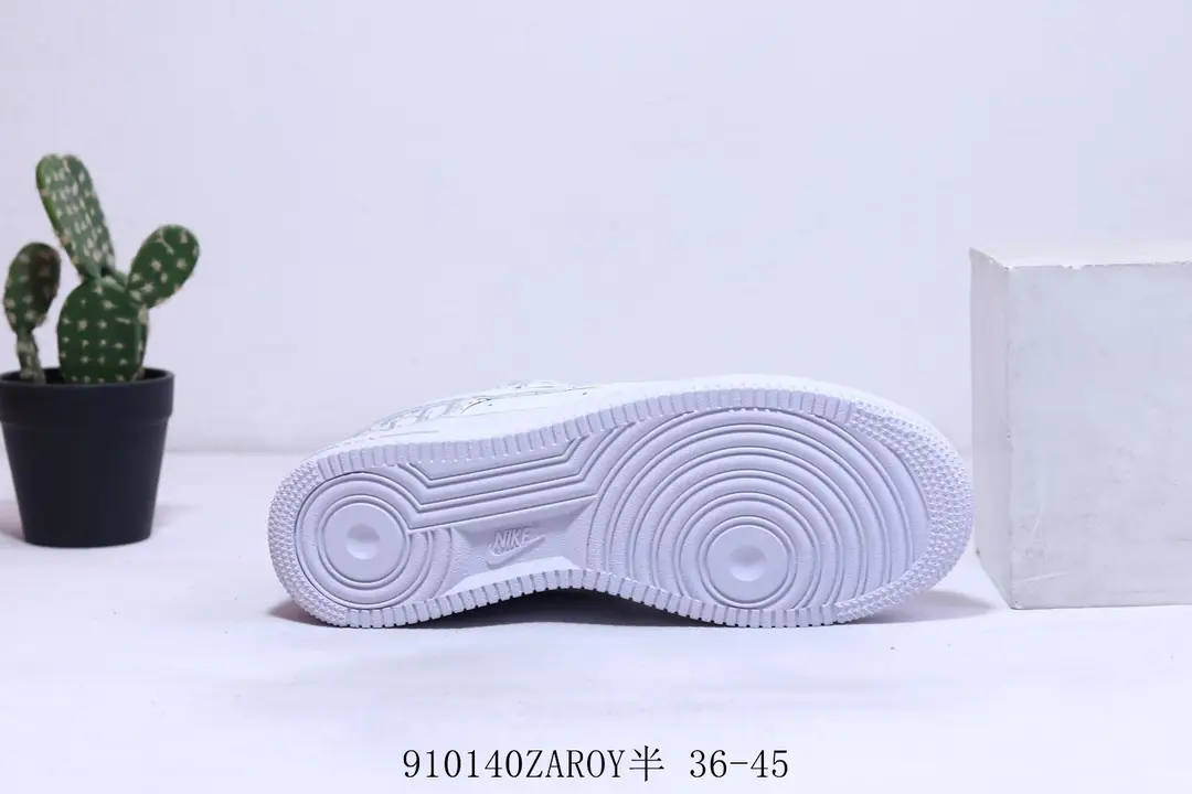 Kng1079  Nike Air Force 1  $46.99  345 gallery