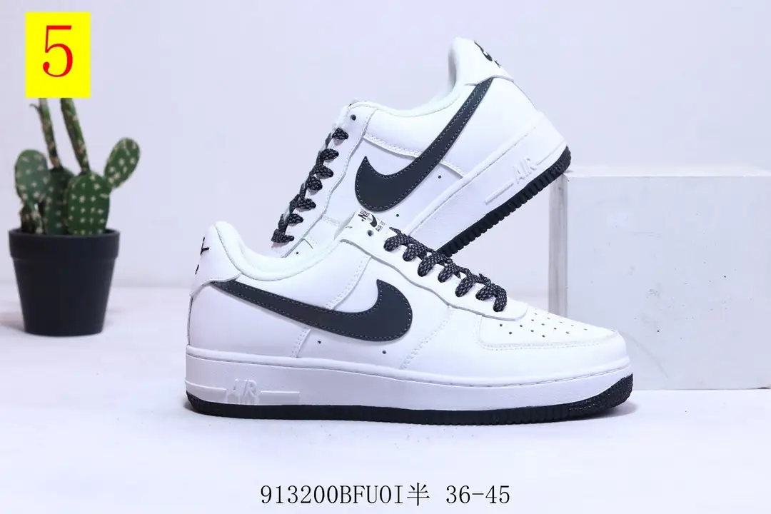 Kng1082  Nike Air Jordan1  290🤴🏾 $42 gallery