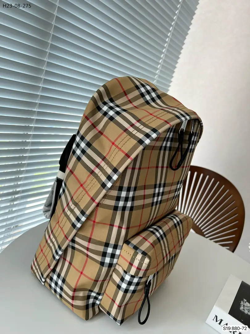 Kng113 Burberry  350🤴🏾 48.99$ gallery