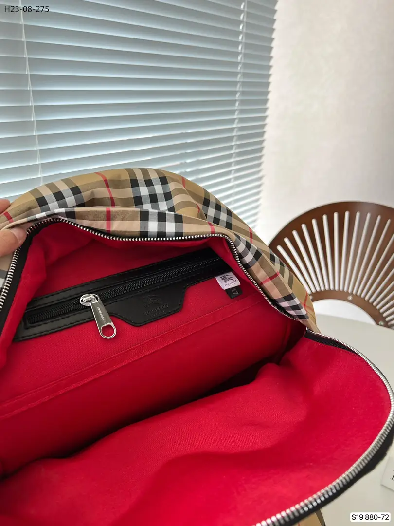 Kng113 Burberry  350🤴🏾 48.99$ gallery