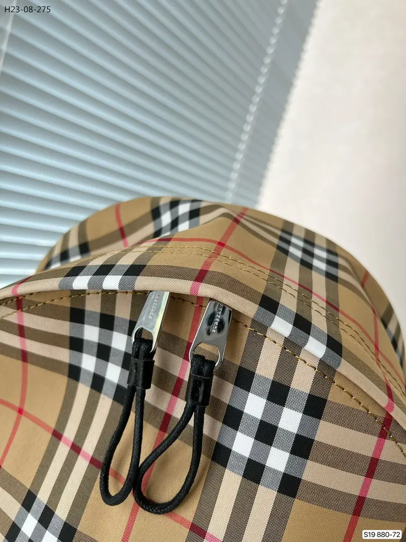 Kng113 Burberry  350🤴🏾 48.99$ gallery