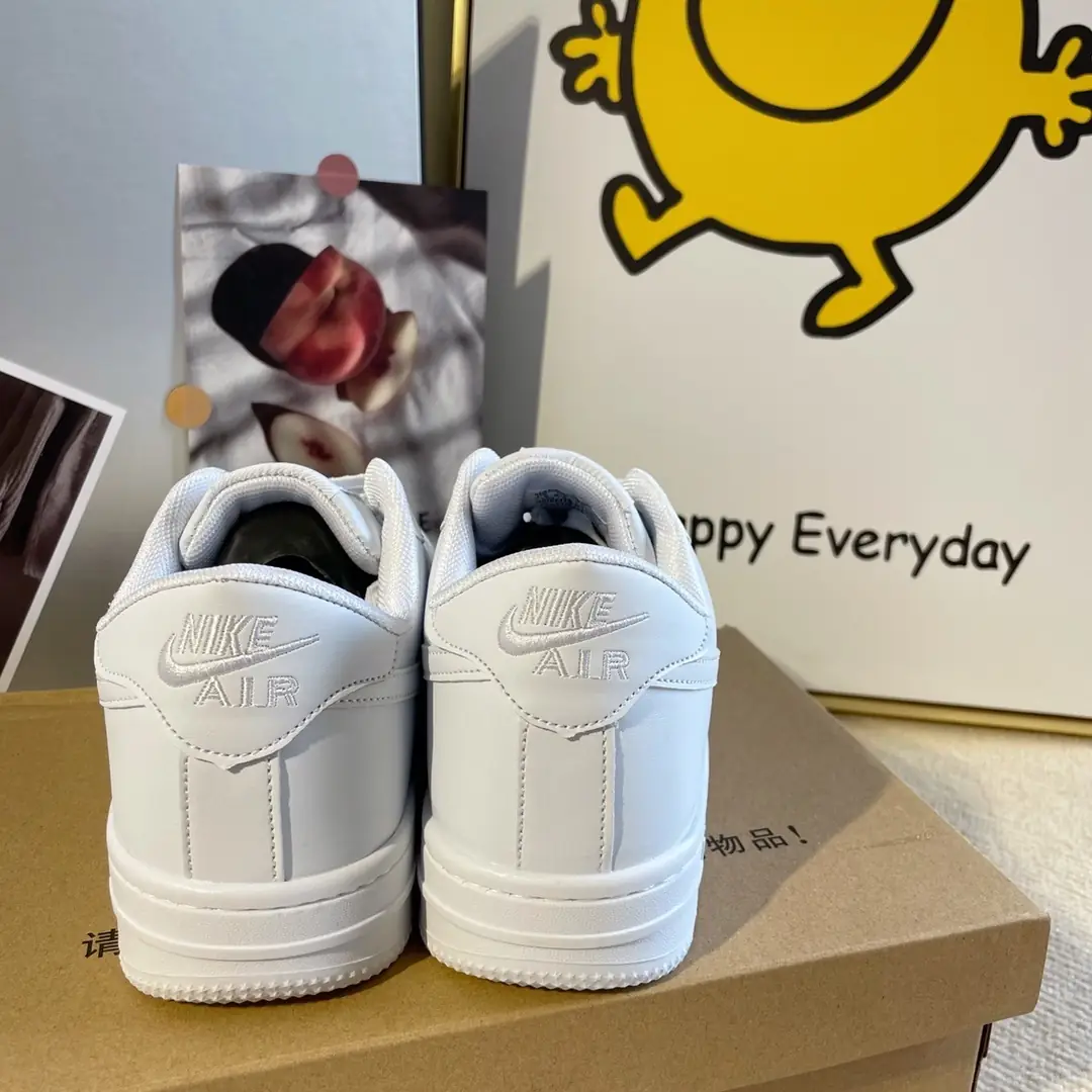 Kng1156  Nike Air Force 1  220🤴🏾 29.99$ gallery