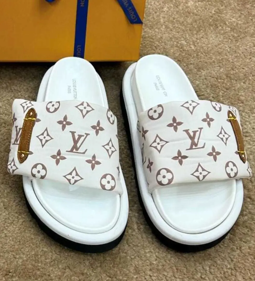 Kng116  LV 38$ 290 gallery