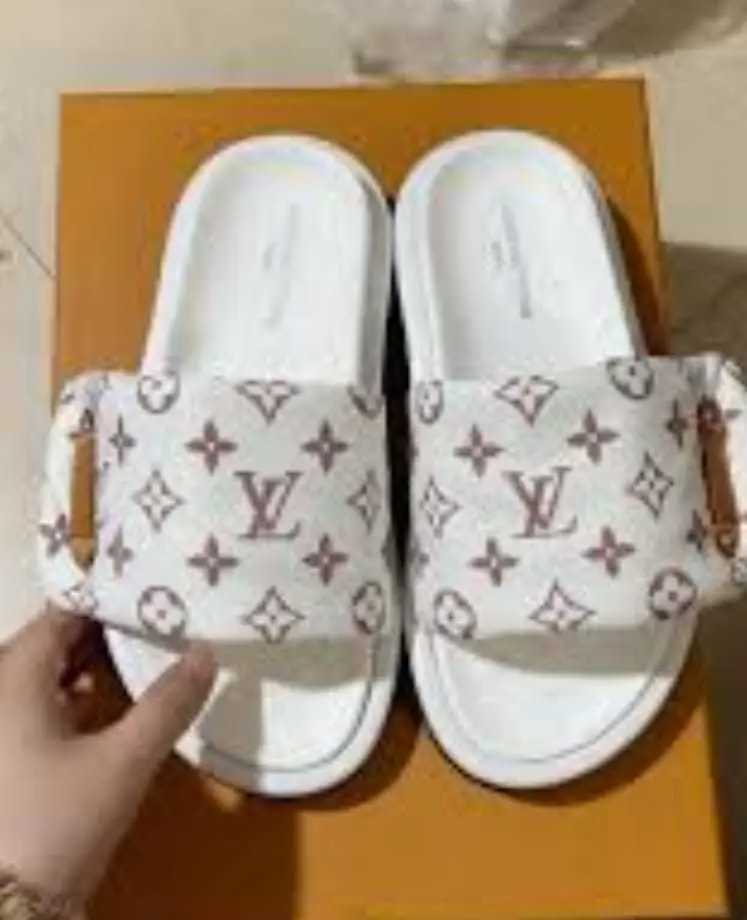 Kng116  LV 38$ 290 gallery