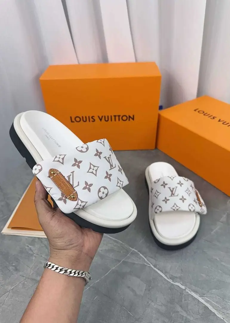 Kng116  LV 38$ 290 gallery