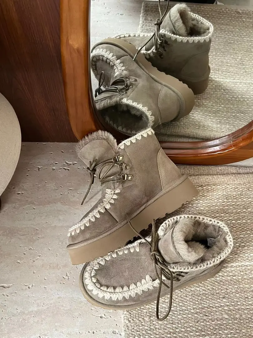 Kng121  UGG 5A+   79.99$  590🤴 gallery