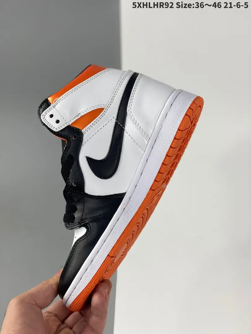 Kng1227  Air Jordan 1  46.8$ 338 gallery