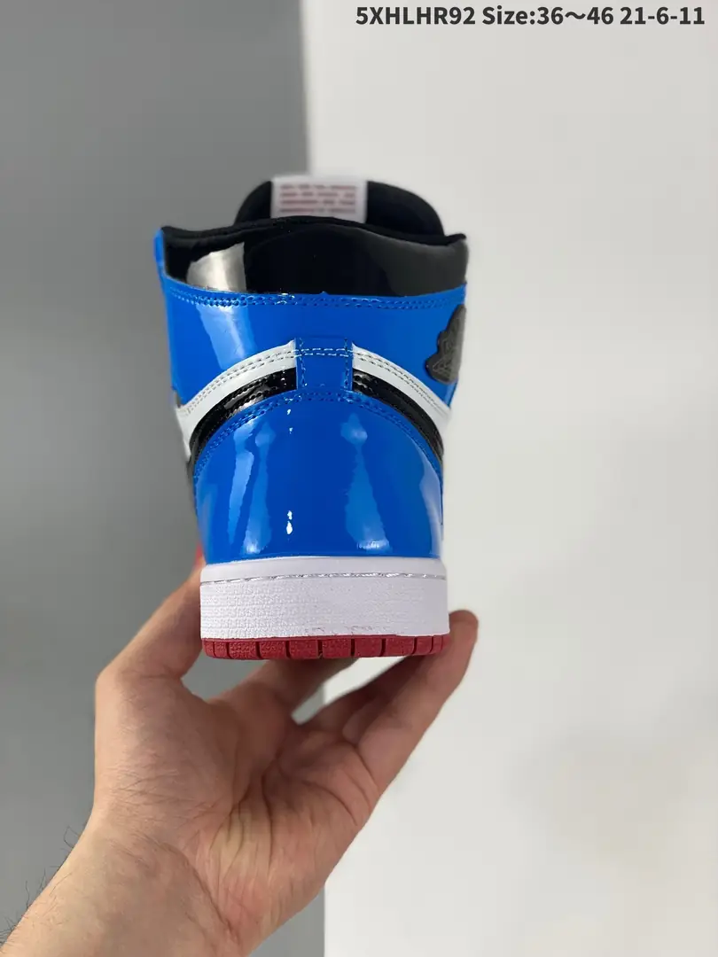 Kng1227  Air Jordan 1  46.8$ 338 gallery