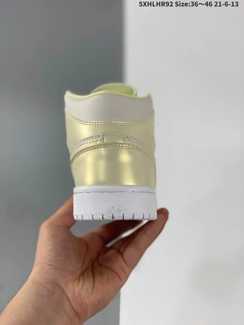 Kng1227  Air Jordan 1  46.8$ 338 gallery