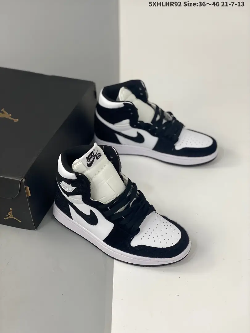 Kng1227  Air Jordan 1  46.8$ 338 gallery