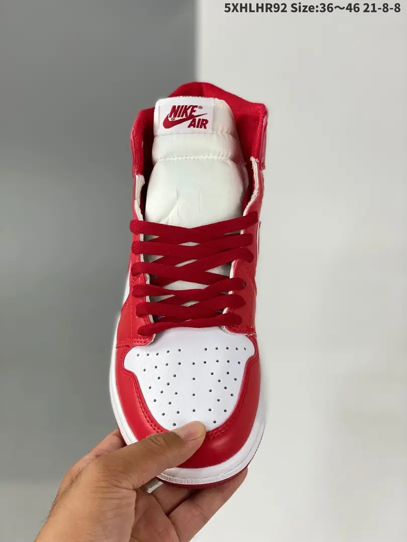 Kng1227  Air Jordan 1  46.8$ 338 gallery