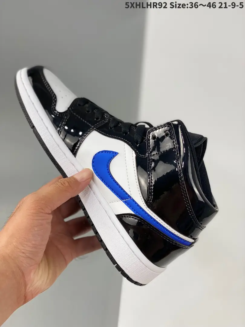 Kng1227  Air Jordan 1  46.8$ 338 gallery