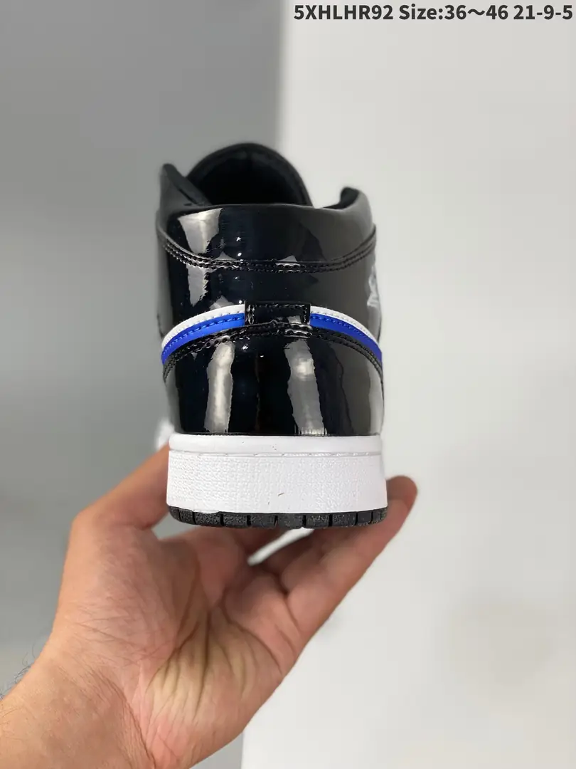 Kng1227  Air Jordan 1  46.8$ 338 gallery