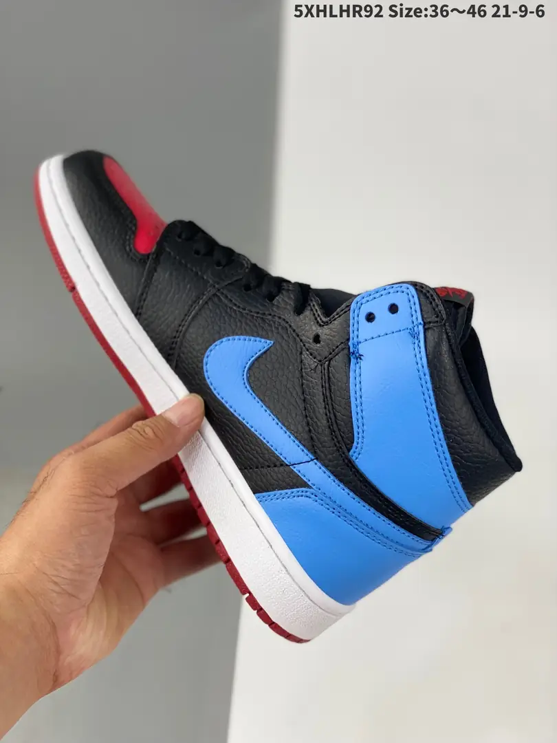 Kng1227  Air Jordan 1  46.8$ 338 gallery