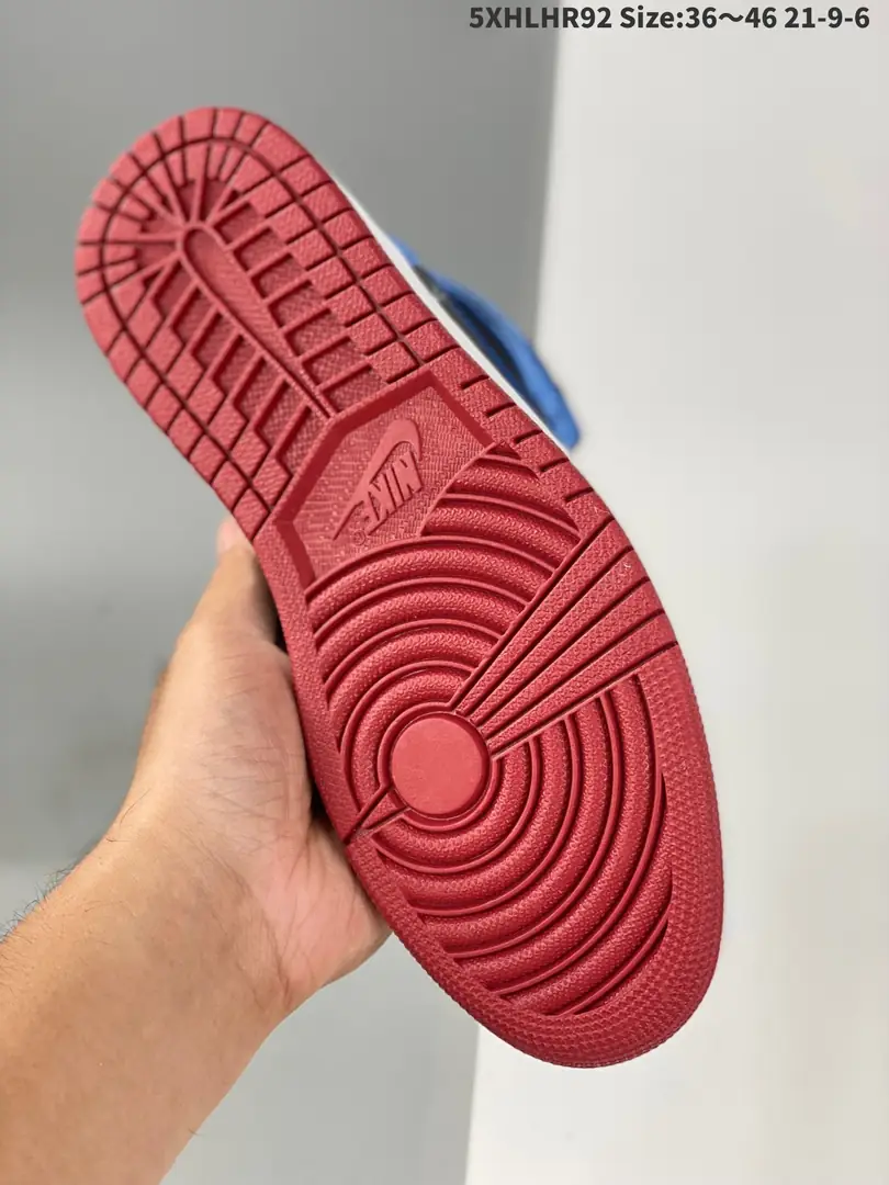 Kng1227  Air Jordan 1  46.8$ 338 gallery