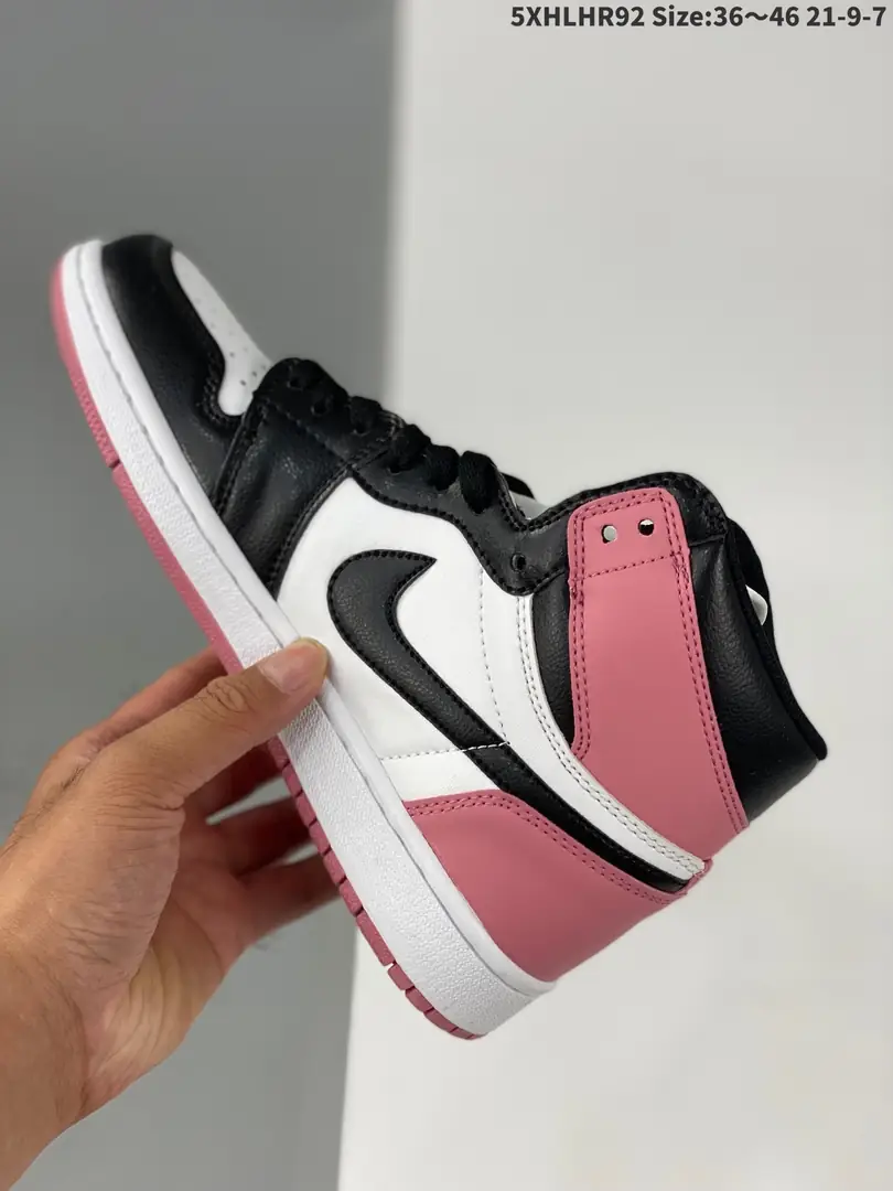 Kng1227  Air Jordan 1  46.8$ 338 gallery