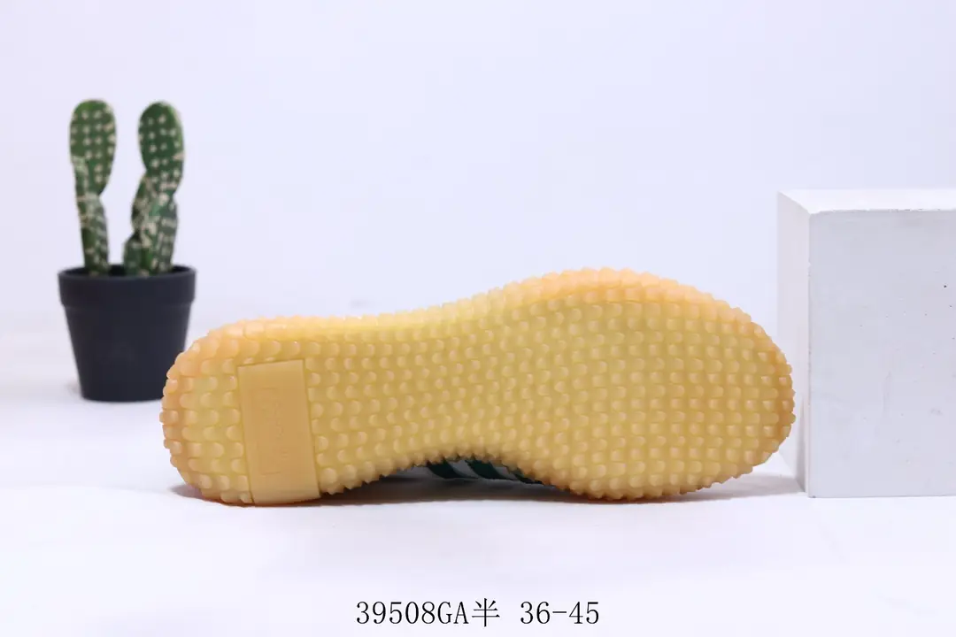 Kng1263  Adidas Country  48$ 355 gallery