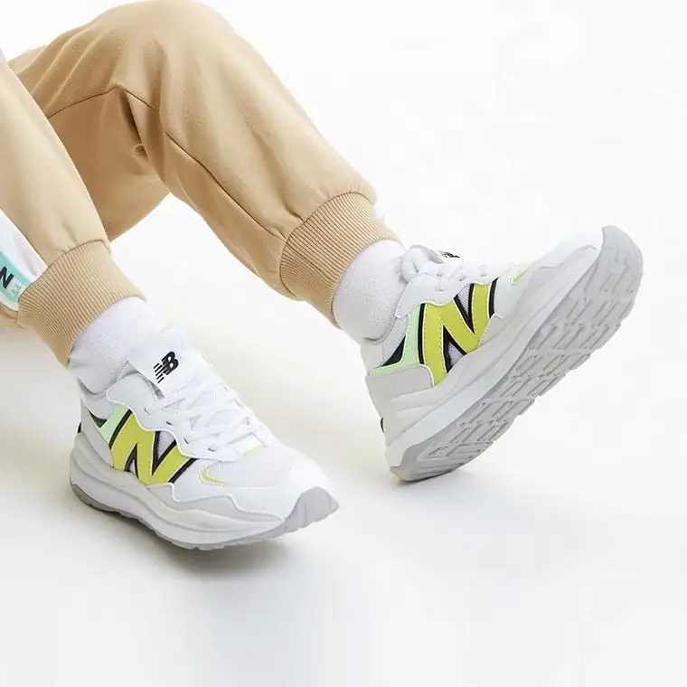 Kng1303  New Balance 5740  36.5$ gallery