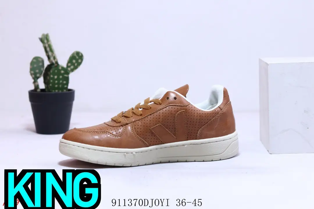 Kng1311 Veja Esplar Leather Low Sneakers 59$ gallery