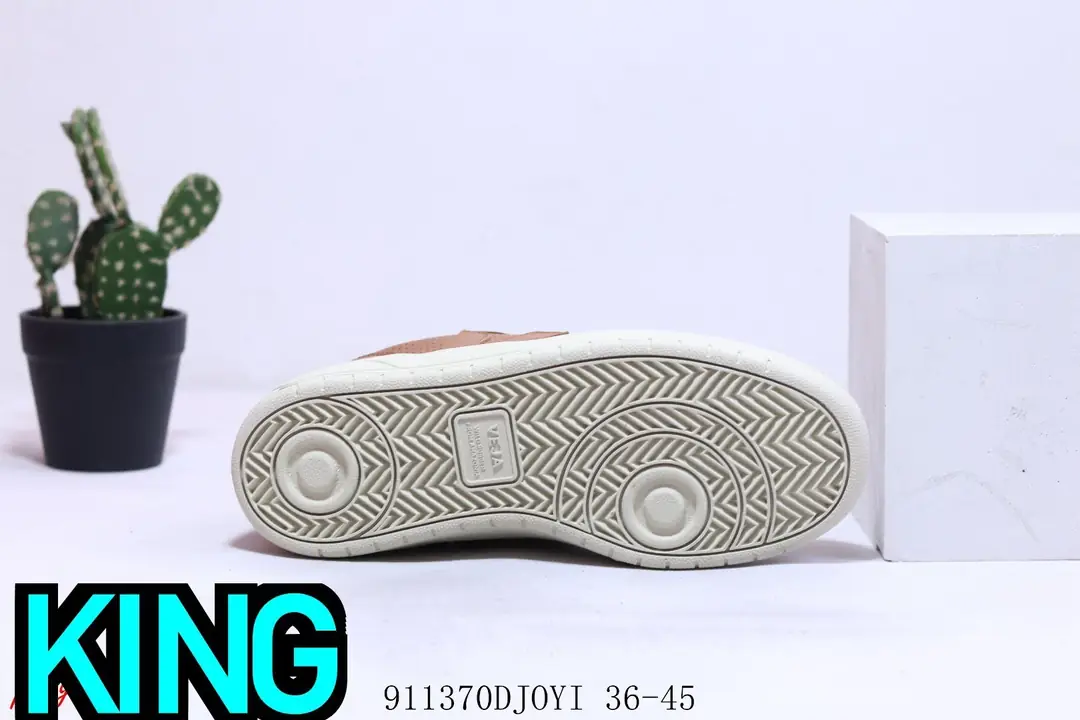 Kng1311 Veja Esplar Leather Low Sneakers 59$ gallery