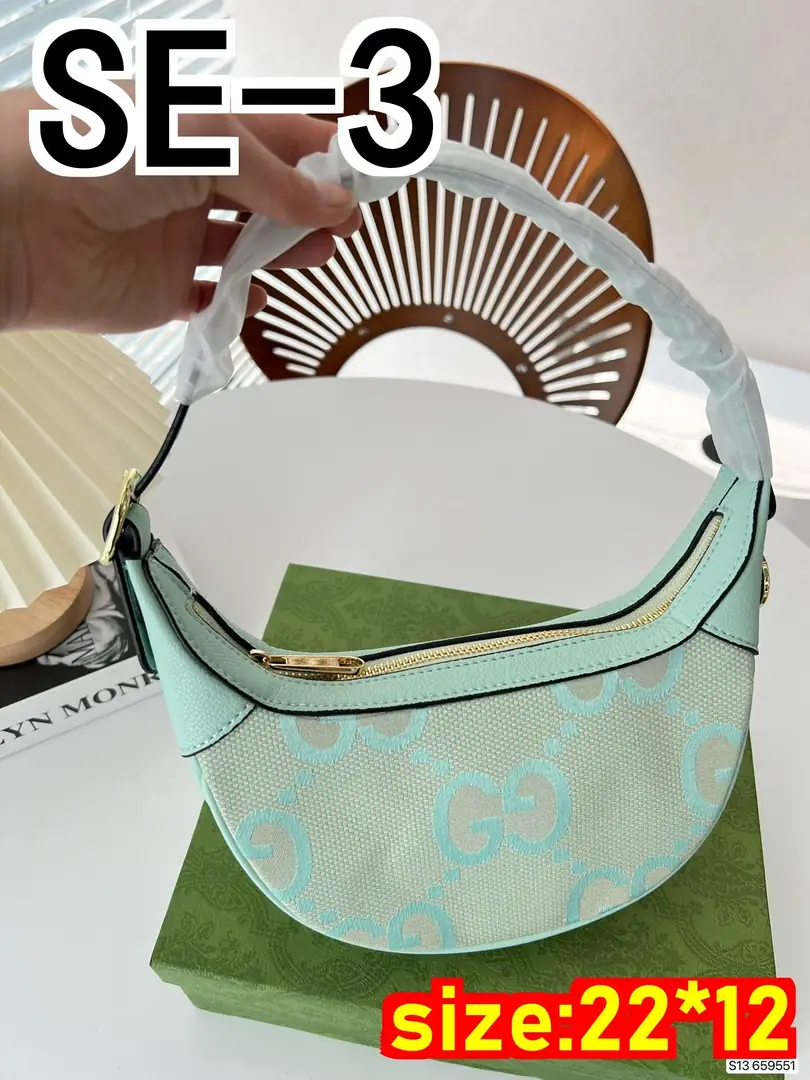 Kng1322  Gucci  300🤴🏾 42$ gallery