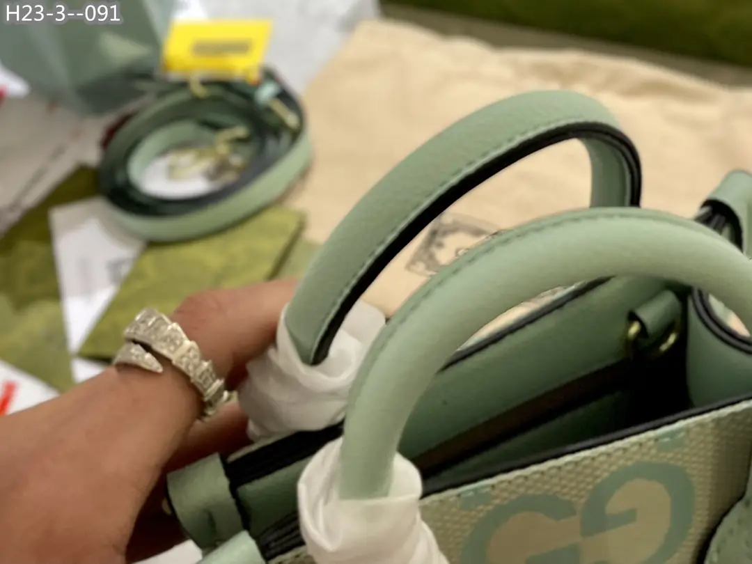 Kng1328   Gucci  280🤴🏾   39$ gallery