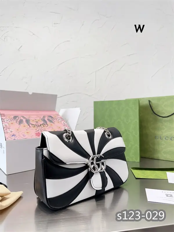 Kng1330    Gucci 4A+ Material: cowhide 350 49$ gallery