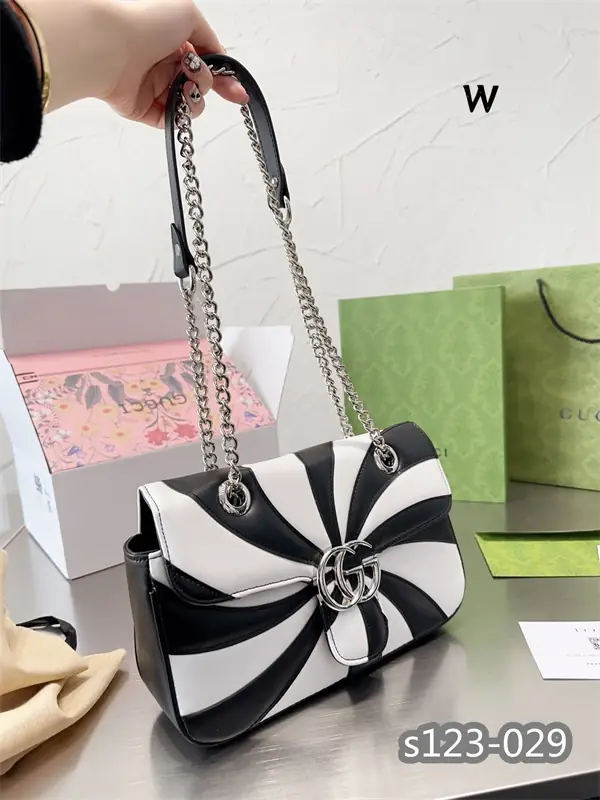 Kng1330    Gucci 4A+ Material: cowhide 350 49$ gallery