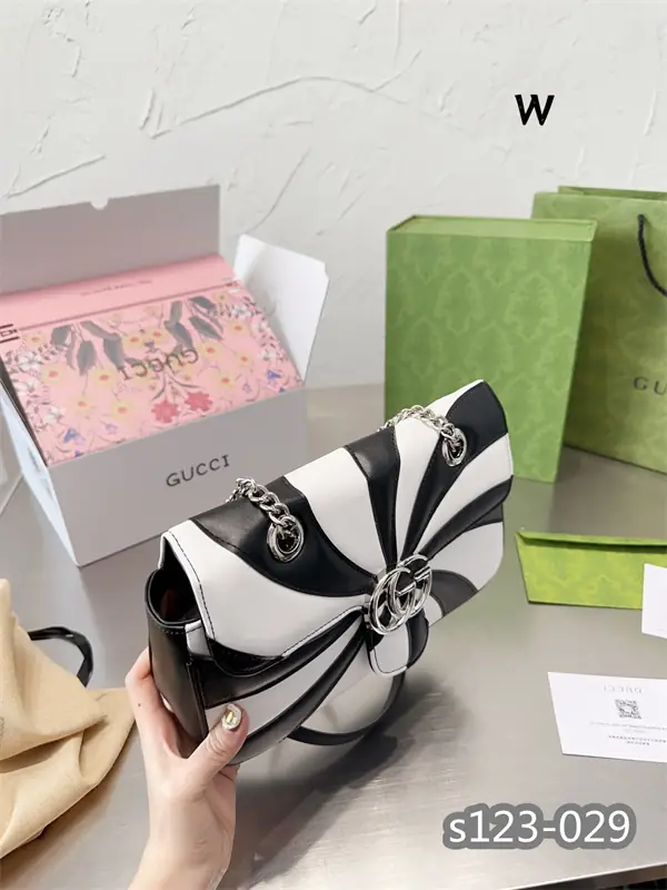 Kng1330    Gucci 4A+ Material: cowhide 350 49$ gallery