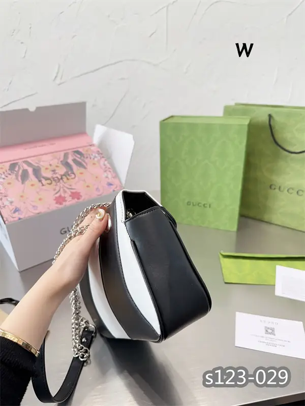 Kng1330    Gucci 4A+ Material: cowhide 350 49$ gallery