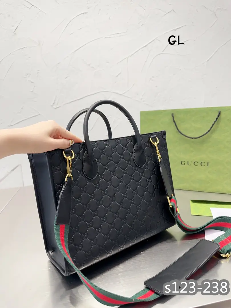 Kng1331   Gucci 425🤴🏾 60$ gallery