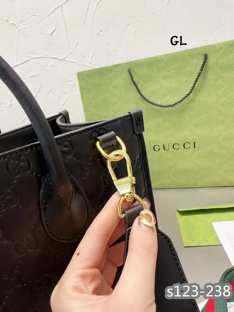 Kng1331   Gucci 425🤴🏾 60$ gallery