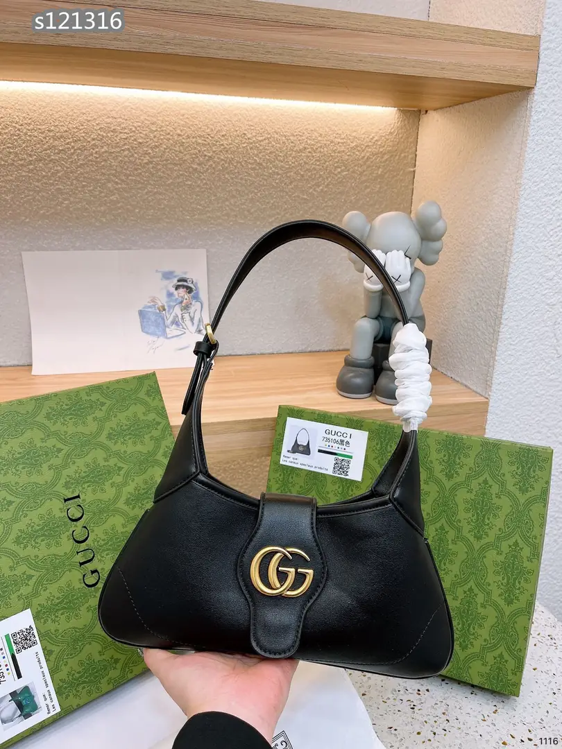 Kng1333  GUCCI 5A TOP 300🤴🏾 42$ gallery
