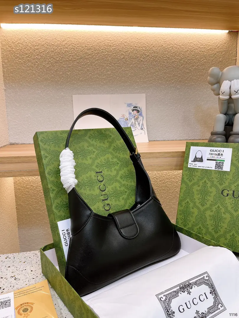 Kng1333  GUCCI 5A TOP 300🤴🏾 42$ gallery