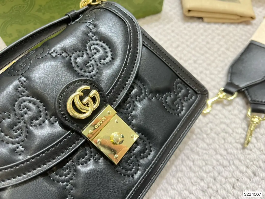 Kng1336  Gucci TOP  400🤴🏾 55$ gallery