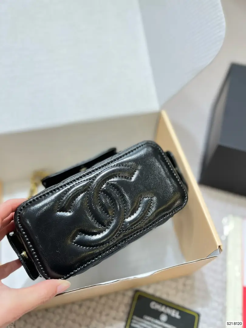 Kng1349   Chanel 5A+ BOX 360🤴🏾 50$ gallery