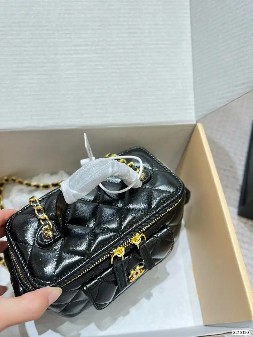 Kng1349   Chanel 5A+ BOX 360🤴🏾 50$ gallery