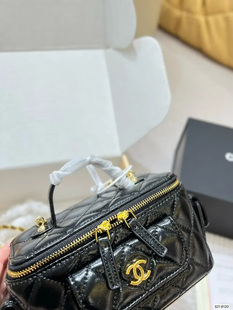 Kng1349   Chanel 5A+ BOX 360🤴🏾 50$ gallery