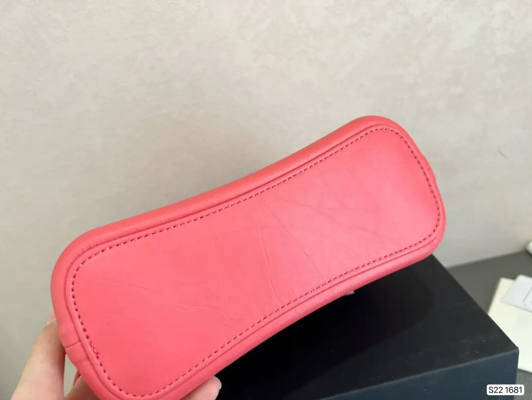 Kng1351   Chanel 360🤴🏾 50$ gallery