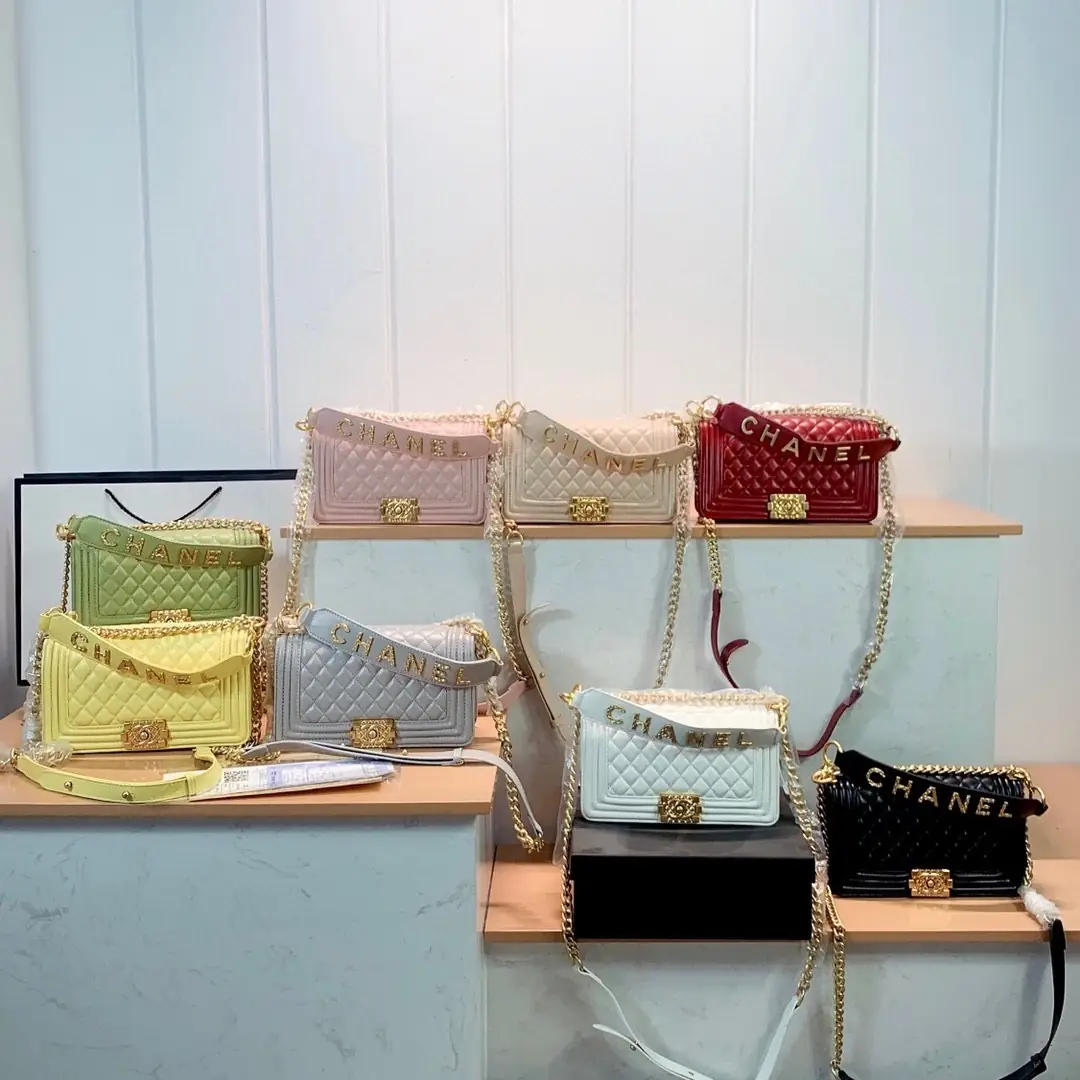 Kng1352   Chanel   370🤴🏾 53$ gallery