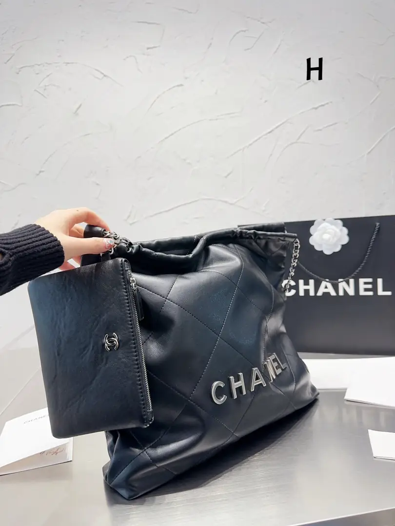 Kng1353   Chanel 365🤴🏾 50$ gallery