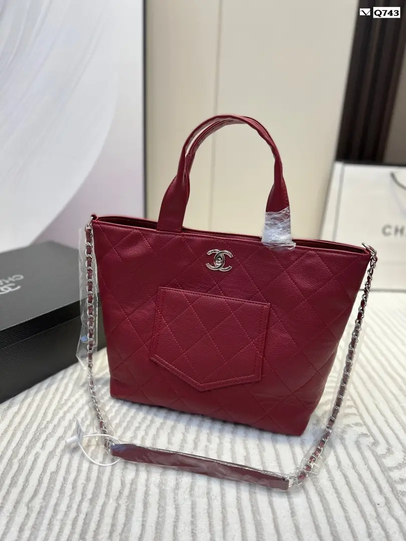 Kng1359   CHANEL  5A+ BOX 360🤴🏾 50$ gallery