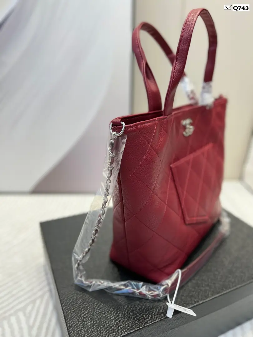 Kng1359   CHANEL  5A+ BOX 360🤴🏾 50$ gallery