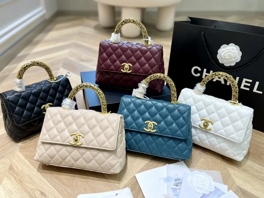 Kng1362   CHANEL TOP BOX   360🤴🏾 49.99$ gallery